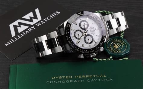 rolex daytona diameter 38.5mm.